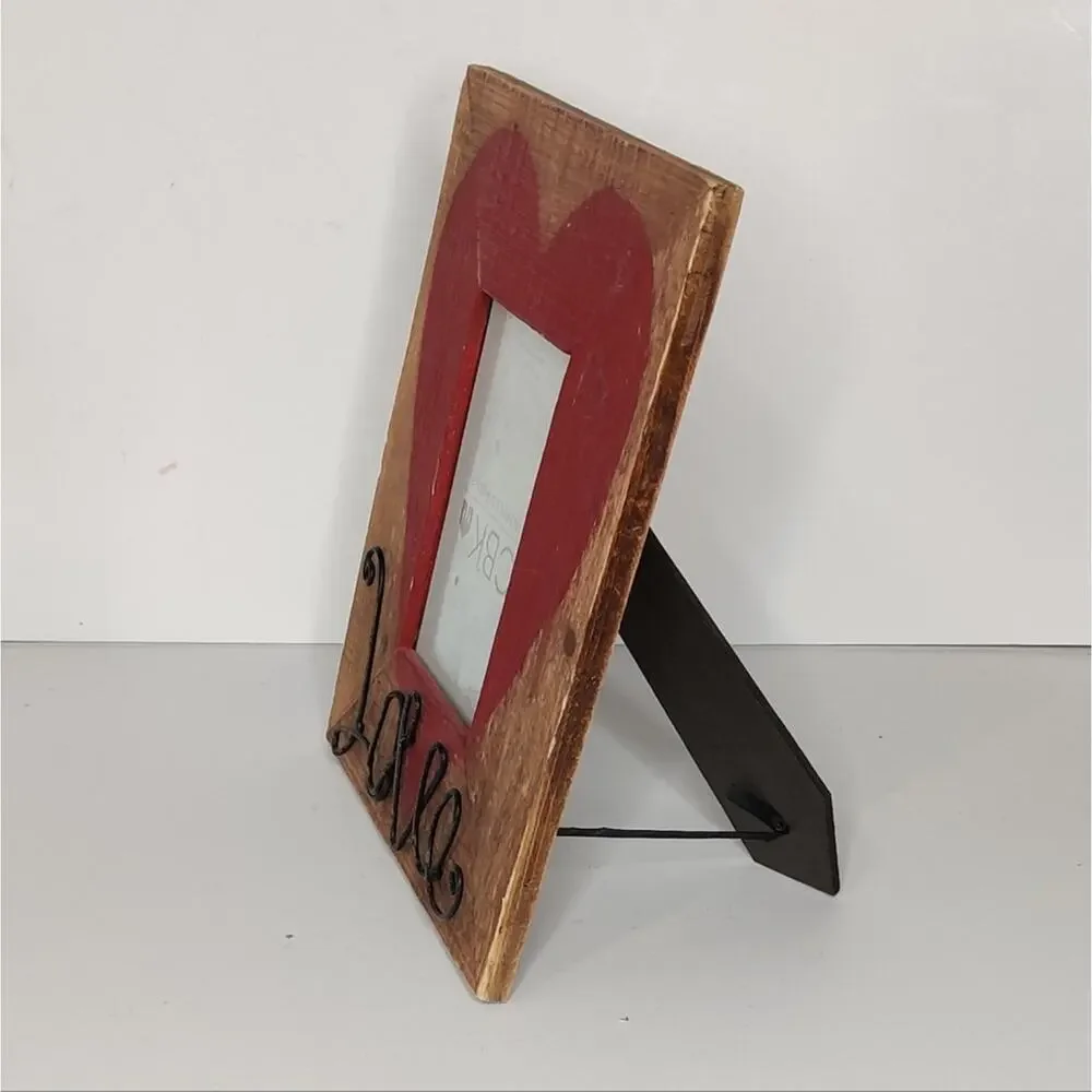 Valentine's Day Rustic Wooden‎ Heart Picture Frame Stand Wired Love Writing